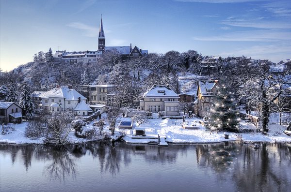 Weihnachtsgrüße von tecmotion - Motiv: Halle Saale